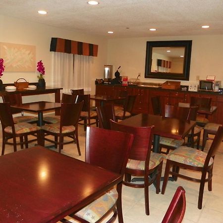 Royalton Inn & Suites Upper Sandusky Экстерьер фото