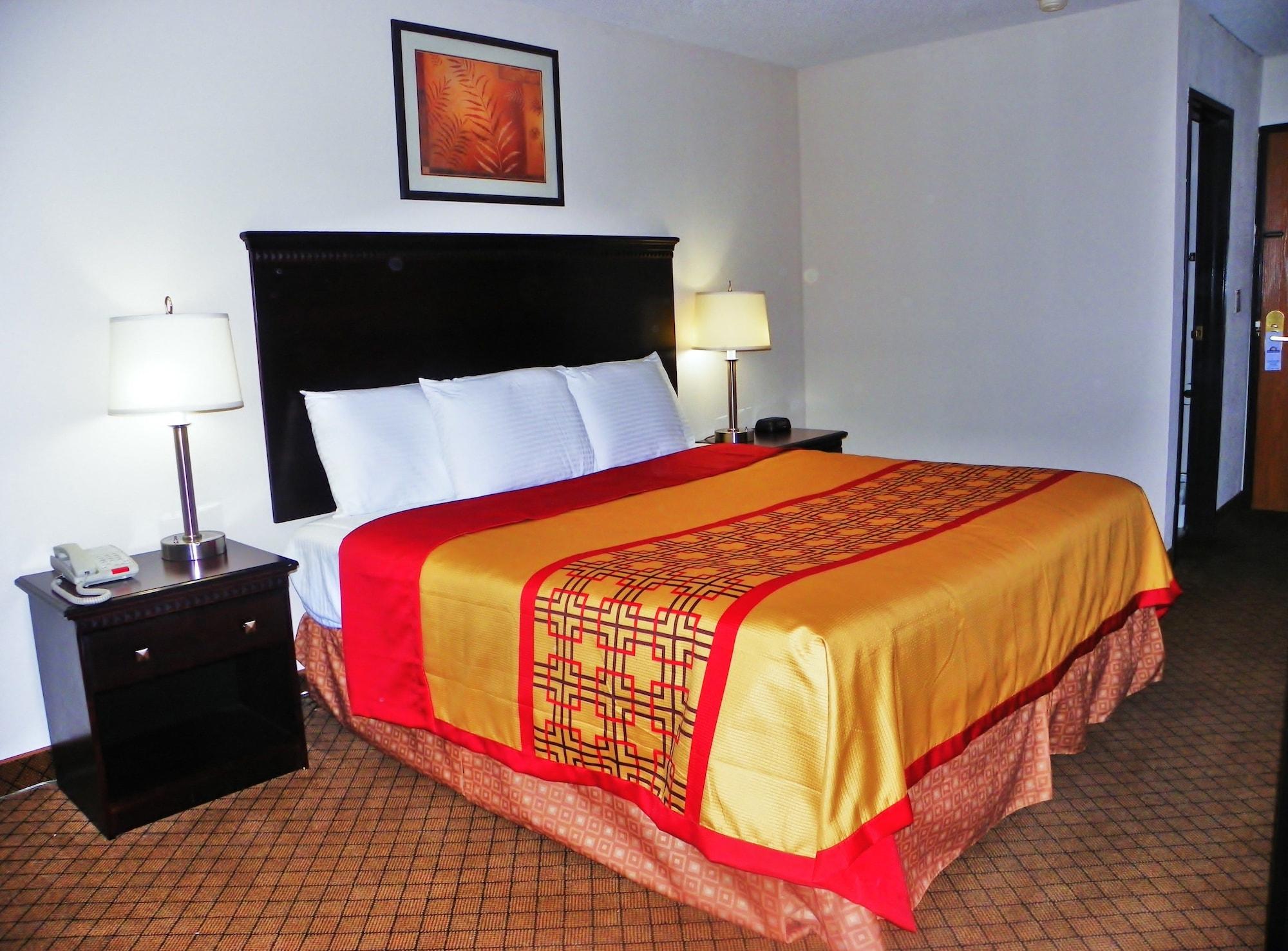 Royalton Inn & Suites Upper Sandusky Экстерьер фото