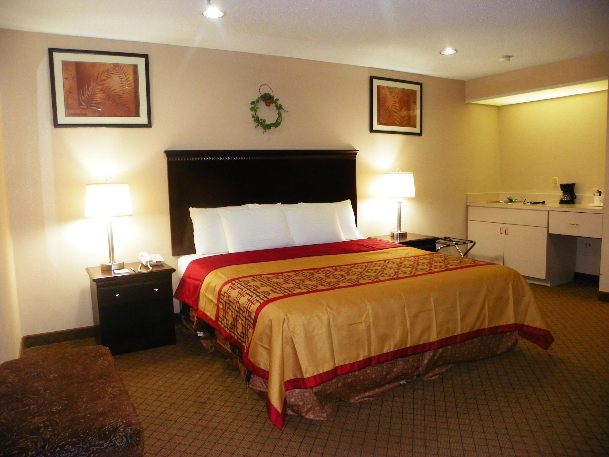 Royalton Inn & Suites Upper Sandusky Экстерьер фото