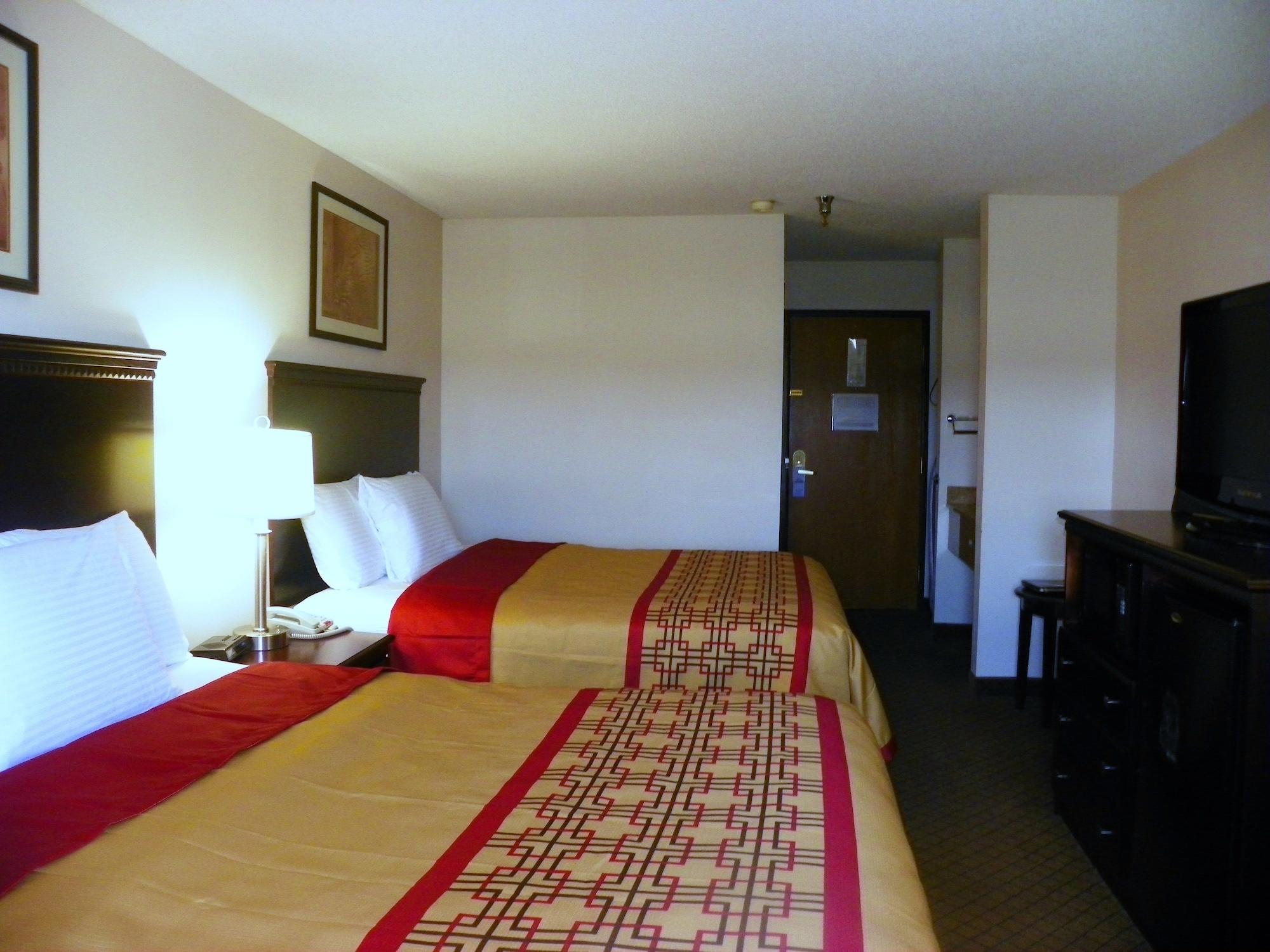 Royalton Inn & Suites Upper Sandusky Экстерьер фото